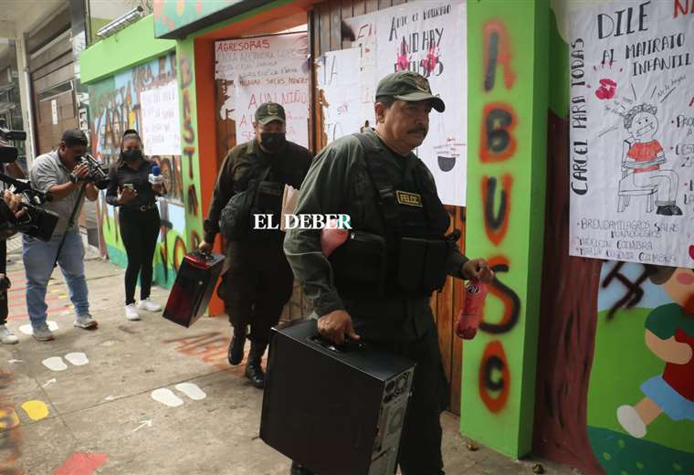 Un cuarto oscuro de ‘castigo’ y alimentos vencidos fueron encontrados…