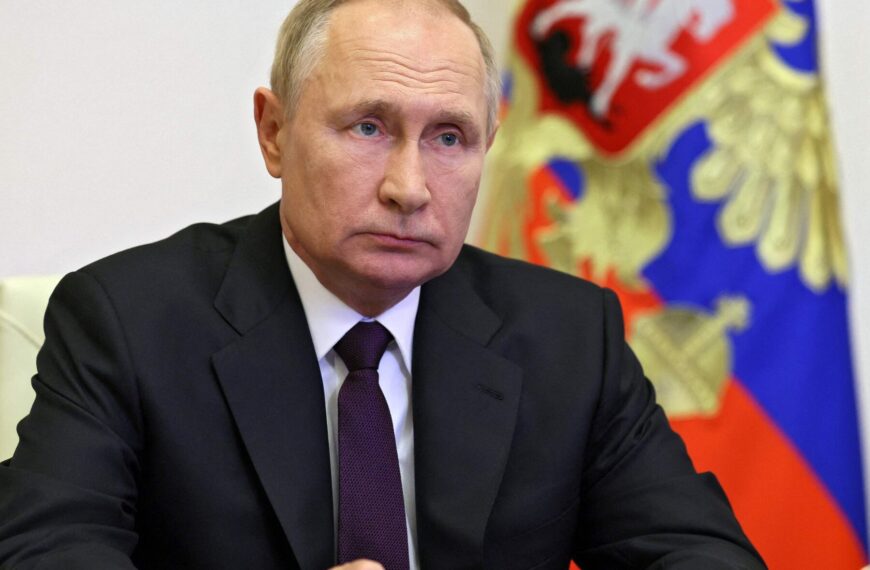 La CPI emite orden de detención contra el presidente ruso Vladimir Putin