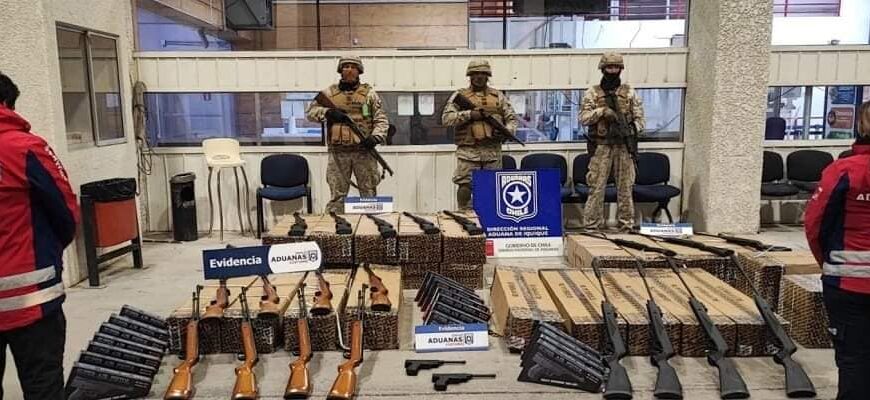 Tres camiones con 170 rifles, 60 pistolas y 171 fardos&hellip;