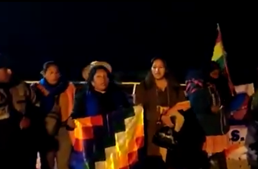 Grupo de campesinos impide el ingreso y salida de la plata&hellip;