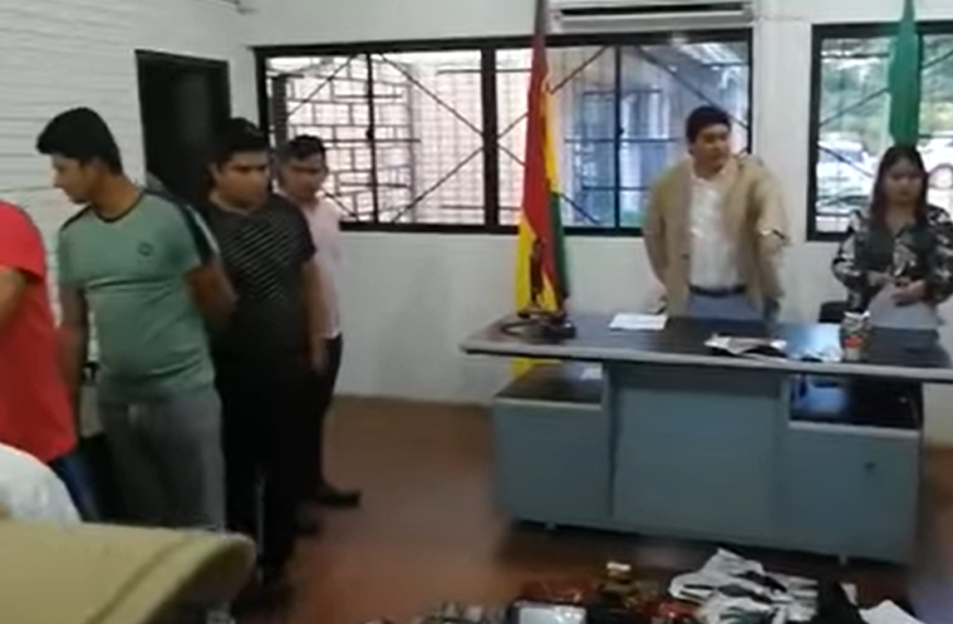Ovidio Robles y sus cómplices en el asesinato del sargento Mendoza son puestos ante el juez de La Guardia