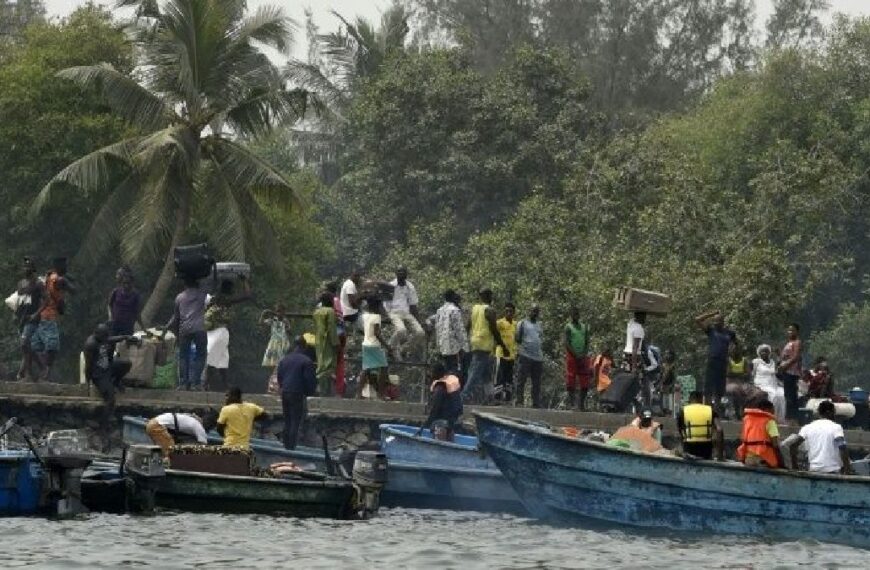 Tragedia en Nigeria: naufragio dejó 15 niños muertos y unos 25 desaparecidos