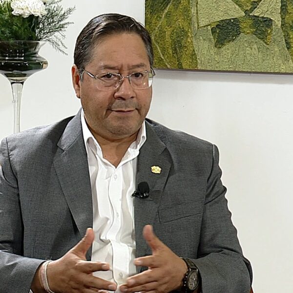 El presidente Luis Arce admitió que Bolivia atraviesa una crisis del dólar