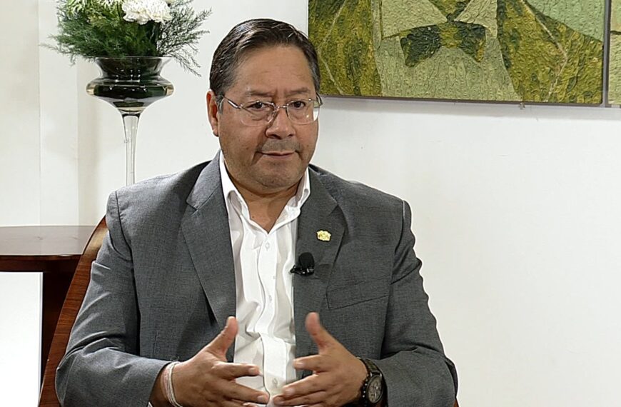 El presidente Luis Arce admitió que Bolivia atraviesa una crisis del dólar