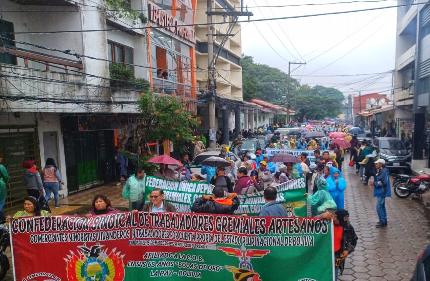 Gremiales en todo el territorio boliviano se movilizaran en una “marcha nacional” el viernes 5 de mayo en rechazo al “paquetazo de leyes”