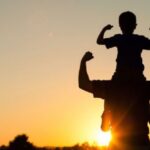 Decreto otorga tolerancia laboral de una hora para padres que se encargan solos&hellip;