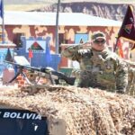 Destituyen al comandante del Ejército tras declaraciones sobre Evo
