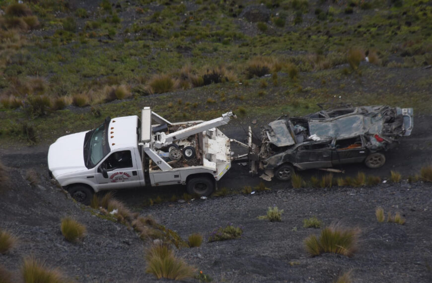 Un accidente entre el tramo La Paz – Yungas deja…