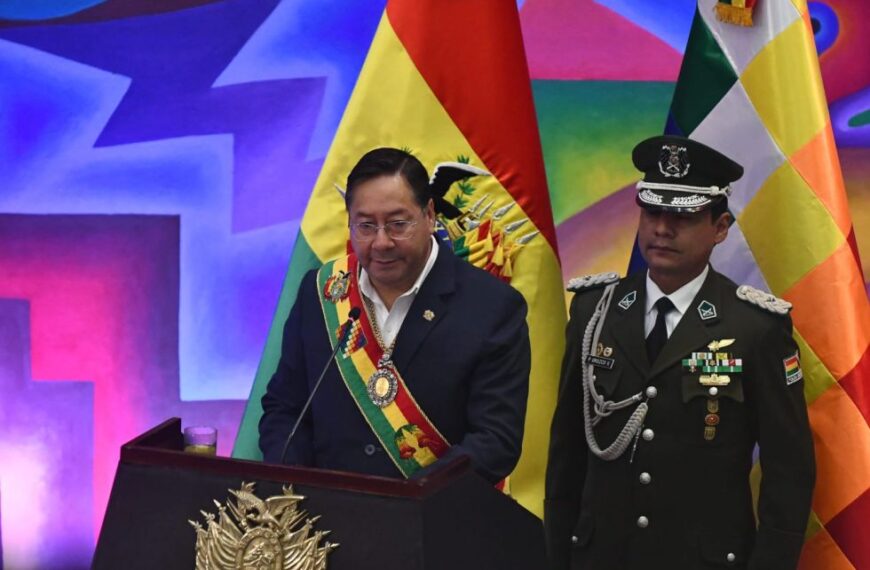 Arce reconoce “errores” en el proceso de cambio y llama…