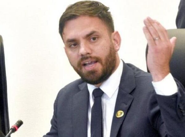 Ministro de Gobierno descarta «categóricamente» presencia de la CIA y la DEA en Bolivia