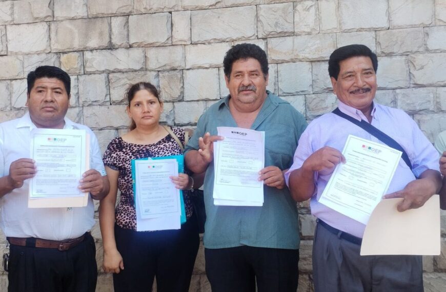 (Video) Masiva renuncia de evistas al MAS en los Tribunales…