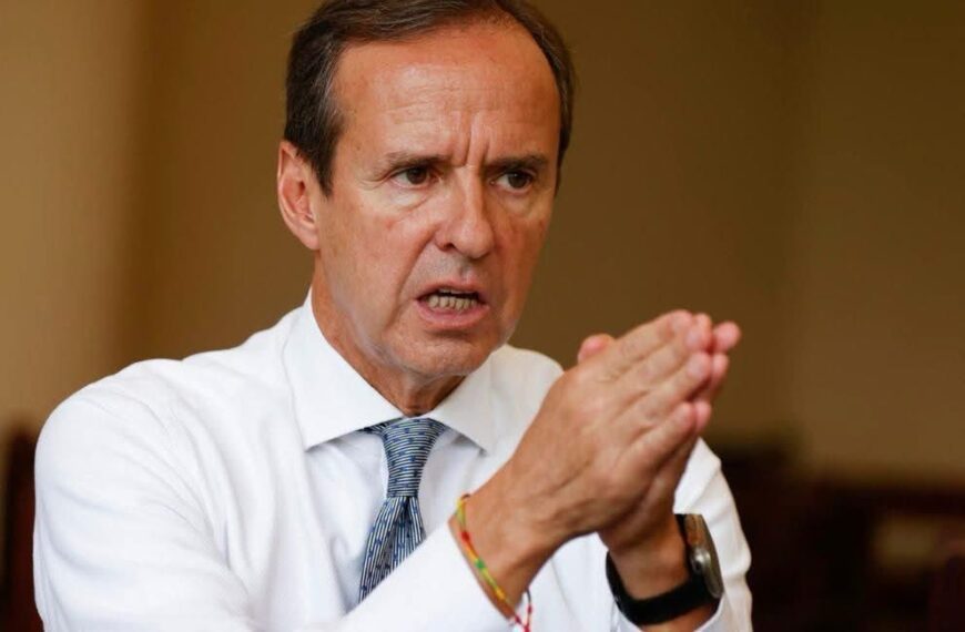 Tuto propone mantener subvención de combustibles sólo para transporte público