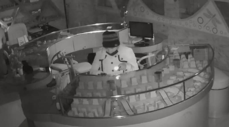 Robo millonario en Sucre: Asaltan una joyería tras maniatar a…