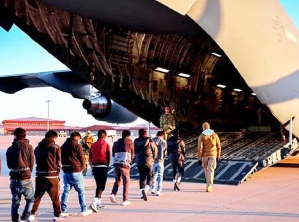 EEUU aprehende a 127 bolivianos, que pueden ser deportados ‘en las próximas semanas’