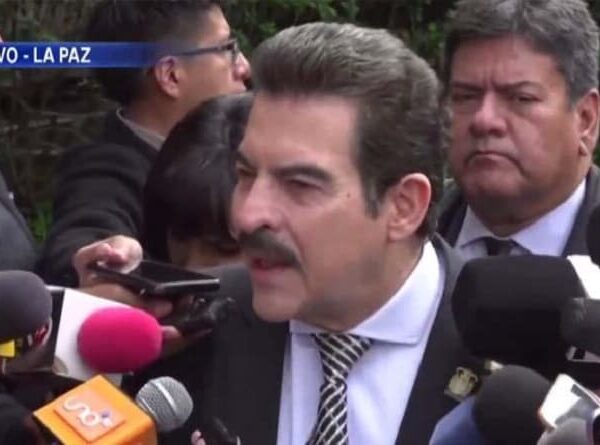 Manfred: No existe bloque de unidad opositor, todos los días se confrontan