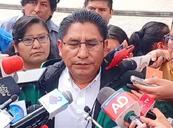 Patzi reitera invitación a Andrónico para formar un «bloque de izquierda»