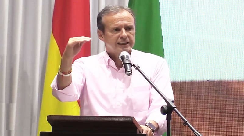 Tuto Quiroga afirma que el gobierno busca dólares para pagar…