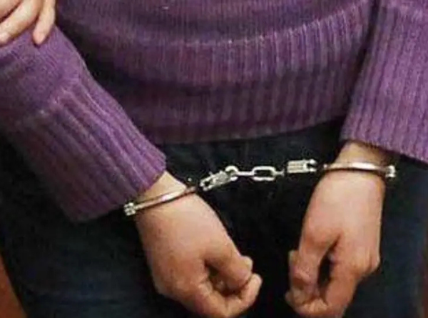 Mujer detenida por presunto homicidio de su pareja tras discusión alcohólica en El Alto