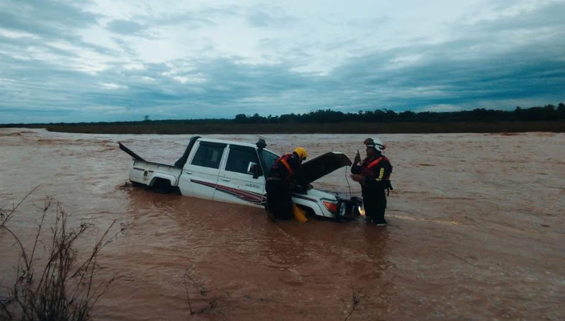 Milagro en el río Moreno: seis jóvenes rescatados a tiempo