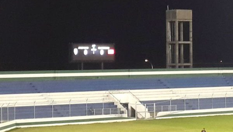 Estadio Édgar Peña comienza limpieza, pero su infraestructura sigue en…