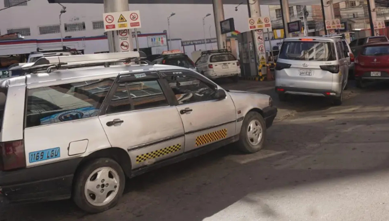 Choferes acusan al Gobierno de incumplir promesa sobre combustible y…