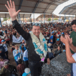 Jhonny Fernández lleva su campaña al Trópico de Cochabamba y recibe respaldo local