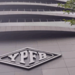 Fiscalía allana oficinas de YPFB en investigación por el caso Botrading