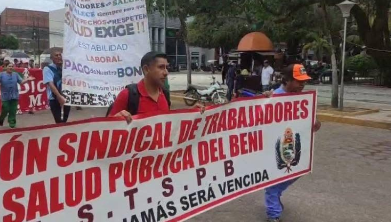 TRABAJADORES EN SALUD DEL BENI RETOMAN MOVILIZACIONES POR INCUMPLIMIENTO EN…