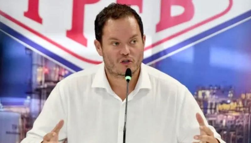 Aduana denuncia al presidente de YPFB por contrabando y emiten…