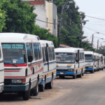 Extensas filas para cargar combustible en La Paz y Santa Cruz