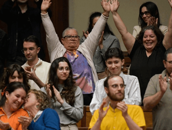 Uruguay aprueba ley de eutanasia, la primera en América Latina