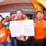 Mario Cronenbolg obtiene la personería jurídica de su agrupación Firme