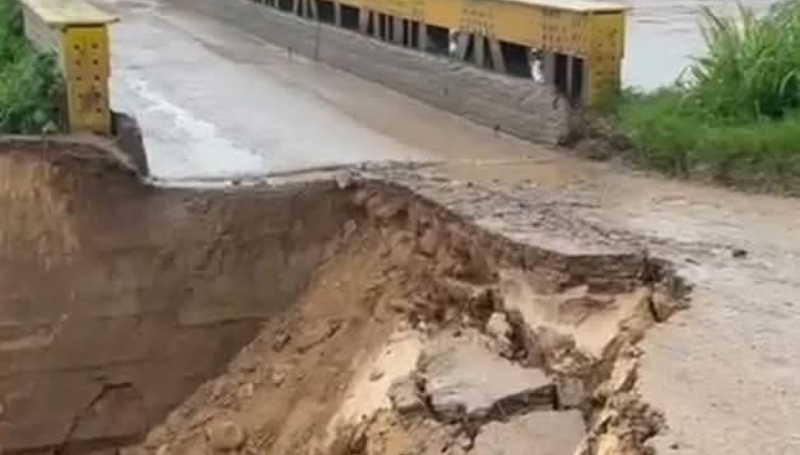 Colapsa el Puente de la Bélgica