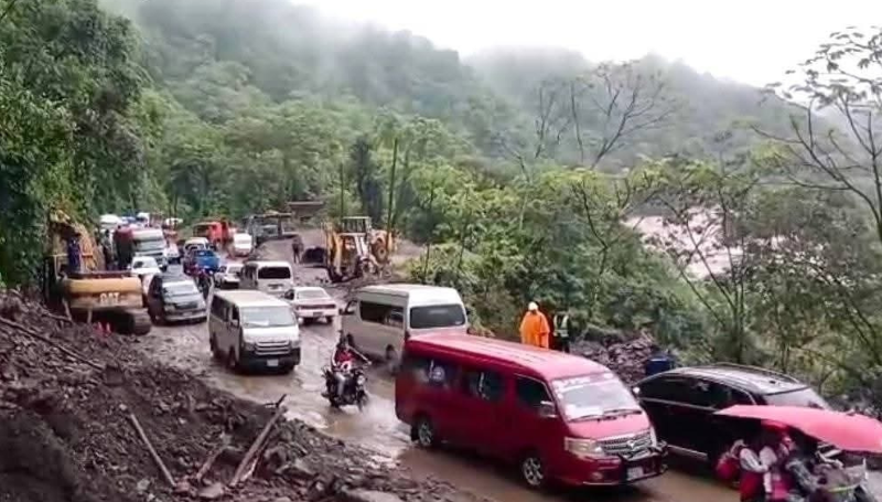 Reactivan circulación en la vía CBBA–SCZ mientras persiste corte en&hellip;