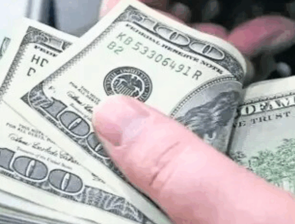 El Banco Central de Bolivia (BCB) difundió este martes el valor referencial del dólar correspondiente al 2 de diciembre