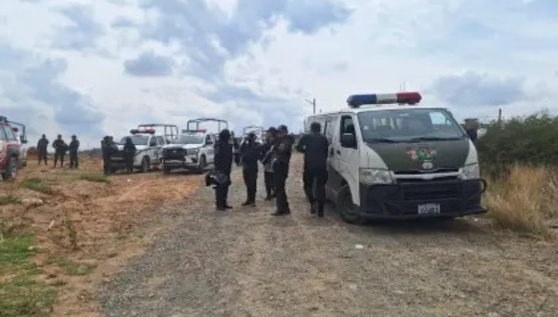 Cochabamba | Policías resguardan el ingreso al botadero de Colcapirhua&hellip;