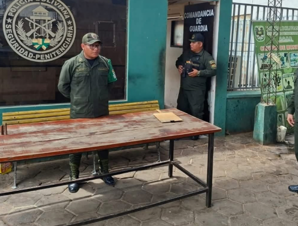 POLICÍA DESPLIEGA INSPECTORES ANTICORRUPCIÓN PERMANENTES EN UNIDADES CLAVE DE SANTA CRUZ