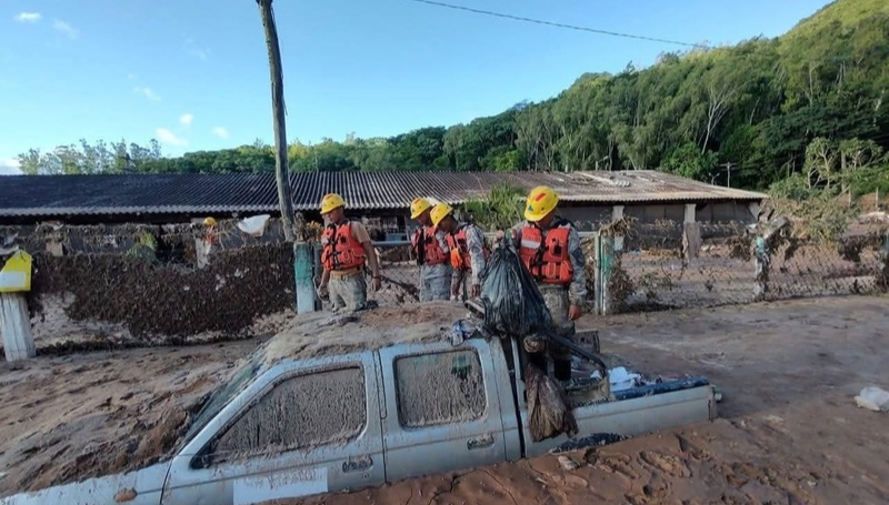 Armada Boliviana despliega apoyo integral en la comunidad La Calera