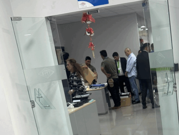 FISCALÍA ALLANA OFICINAS DE YPFB EN SANTA CRUZ