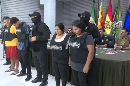 Desarticulan en Santa Cruz a banda que asaltaba en inmediaciones&hellip;