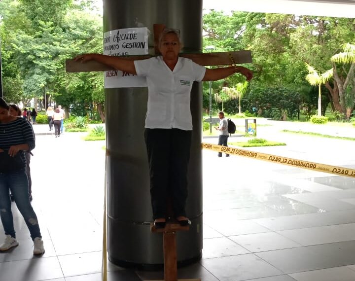 Trabajadores de salud cumplen 12 días de huelga de hambre&hellip;