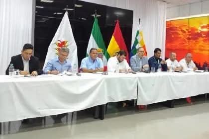 Conductores exigen respuestas inmediatas por daños atribuidos a combustible en Santa Cruz