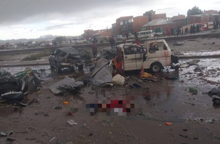 Grave accidente aéreo en El Alto deja víctimas fatales