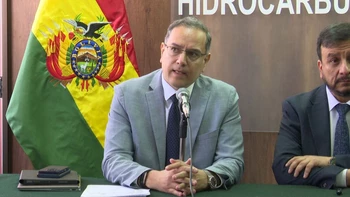 Gobierno reconoce fallas en la calidad de combustibles y atribuye&hellip;