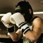 Adolescente en terapia intensiva: denuncian peleas con apuestas y cobros de entrenador