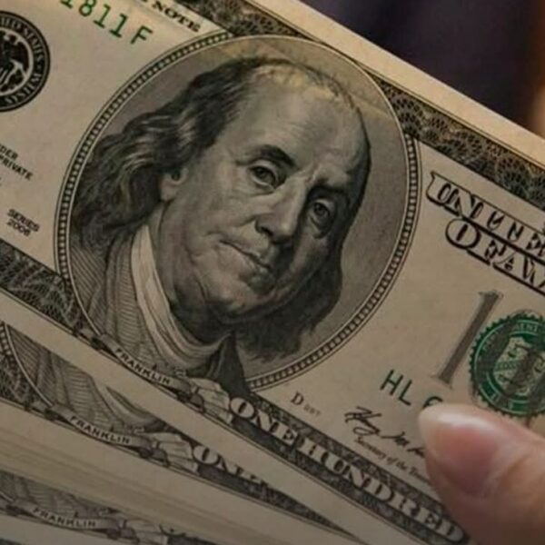 El dólar paralelo cierra a la baja este jueves 19 de febrero en Bolivia