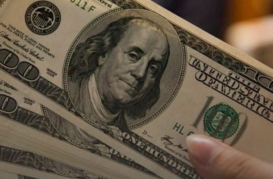 El dólar paralelo cierra a la baja este jueves 19…