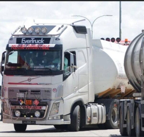 Cisternas paralizadas en Palmasola generan millonarias pérdidas al sector