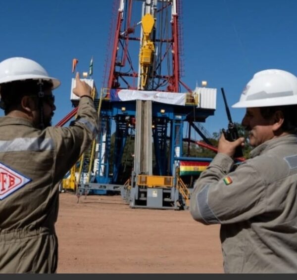 Combustible de mala calidad: 12 funcionarios de YPFB bajo investigación