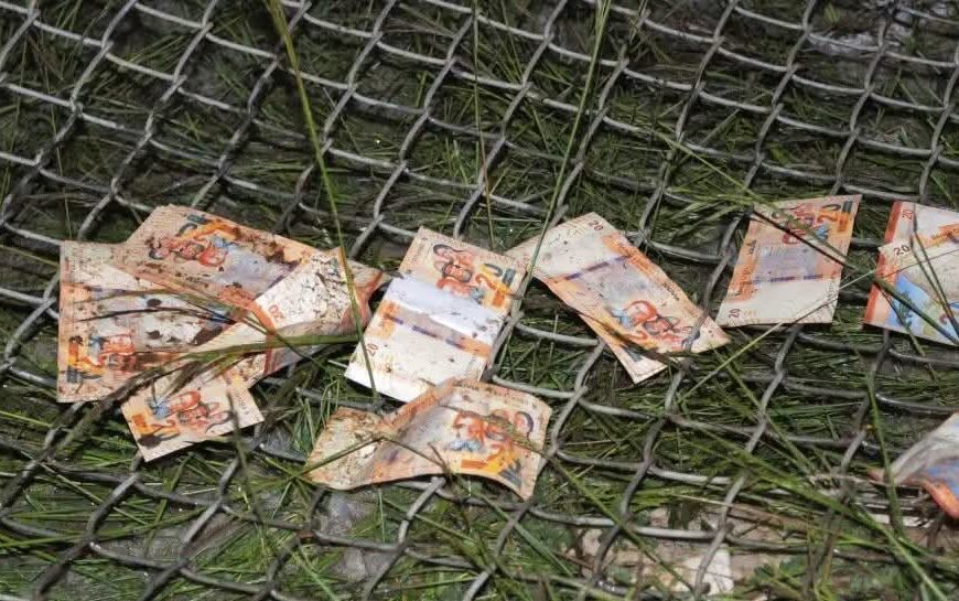 Gobierno rechaza legalizar billetes de la serie B obtenidos tras accidente aéreo